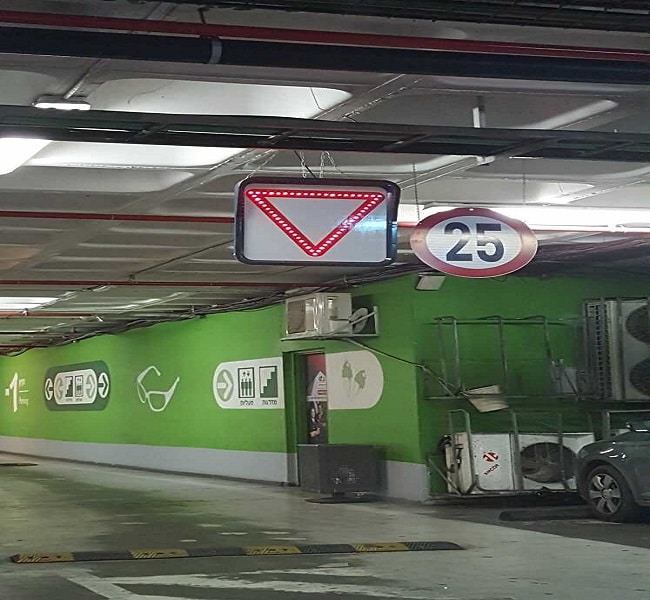 פרויקט שילוט בחניון בצפון הארץ